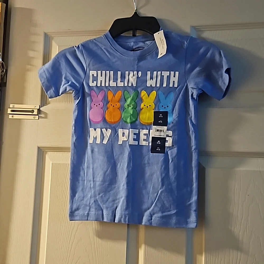CHILLIN' WITH MY PEEPS TEE: BLUE: NEW WITH TAGS: SIZE XS (4/5)